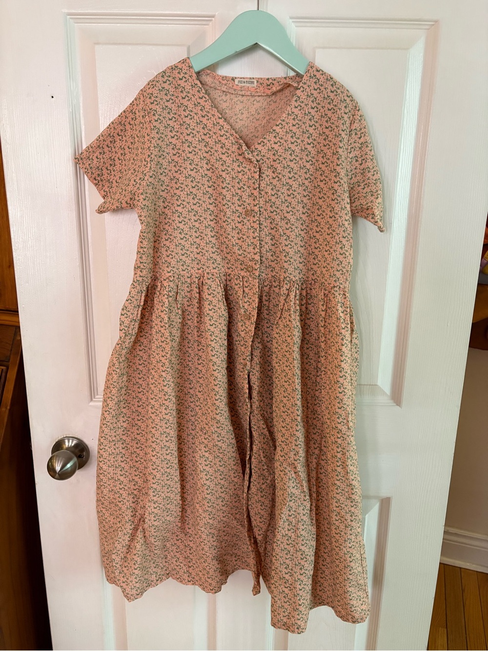EUC Fin & Vince Girl’s Button-Front Peach Floral Midi Dress
